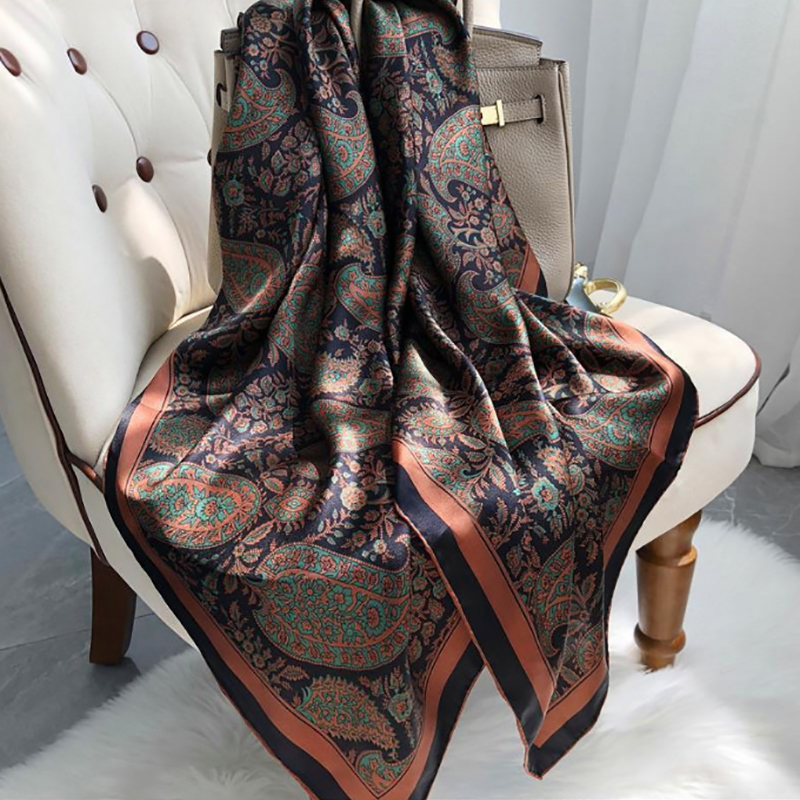 Vintage Fashion Patterns - Paisley Print Square Scarf Vintage Imitation
