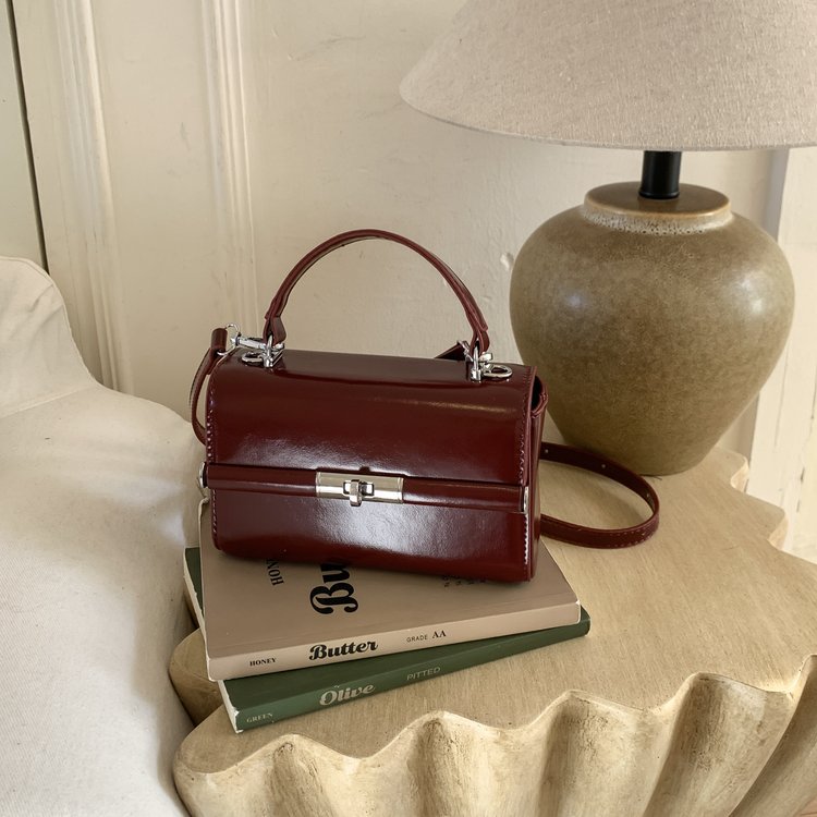 High End Leather Luxury Fashio - Vintage Fashion In Paris recension och pris