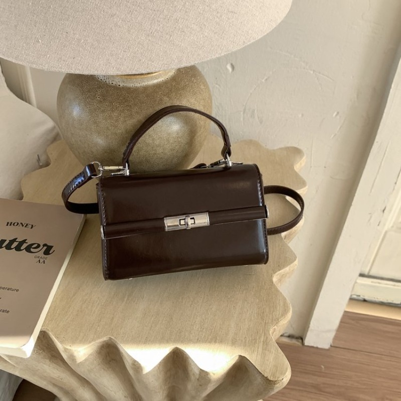 High End Leather Luxury Fashio - Vintage Fashion In Paris recension och pris