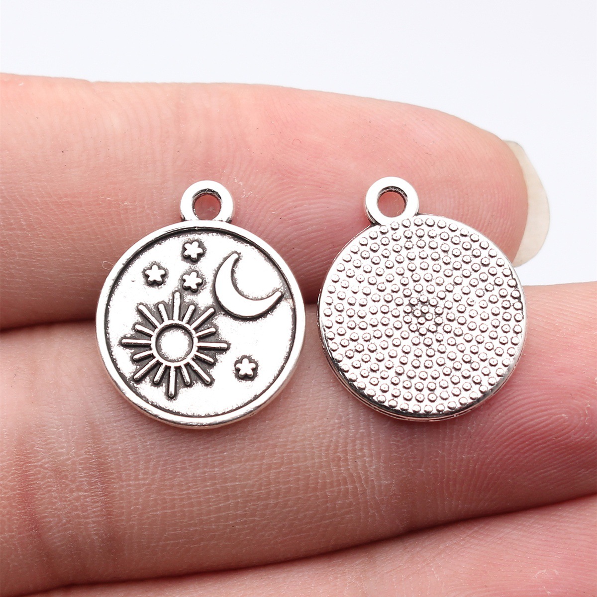 20pcs 20x17mm Antique Silver C - Vintage Fashion Patterns recension och pris