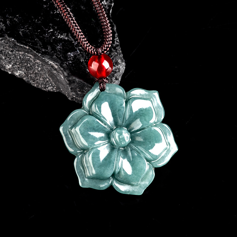 Burmese Jadeite Flower Pendant - Vintage Fashion recension och pris