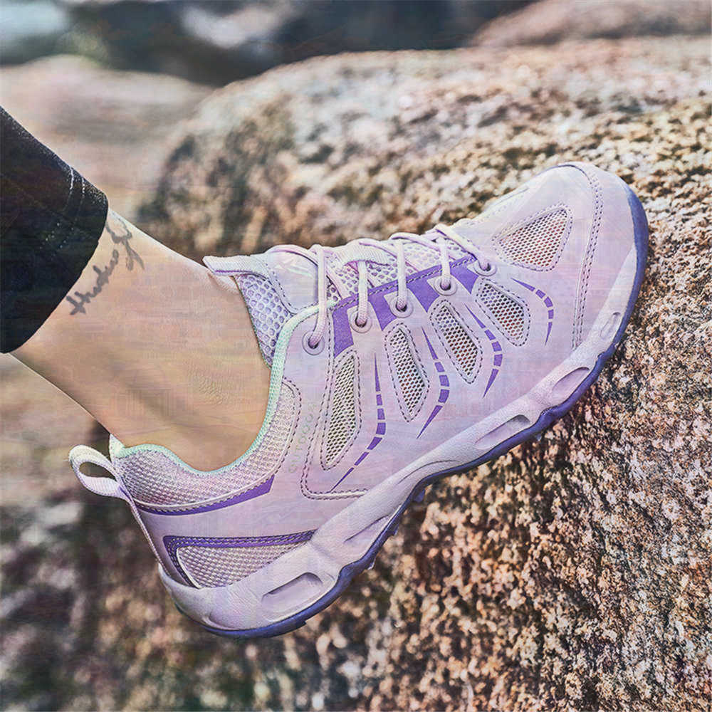 Sumer Round Tip Silver Sneaker - Vintage Fashion Canada recension och pris