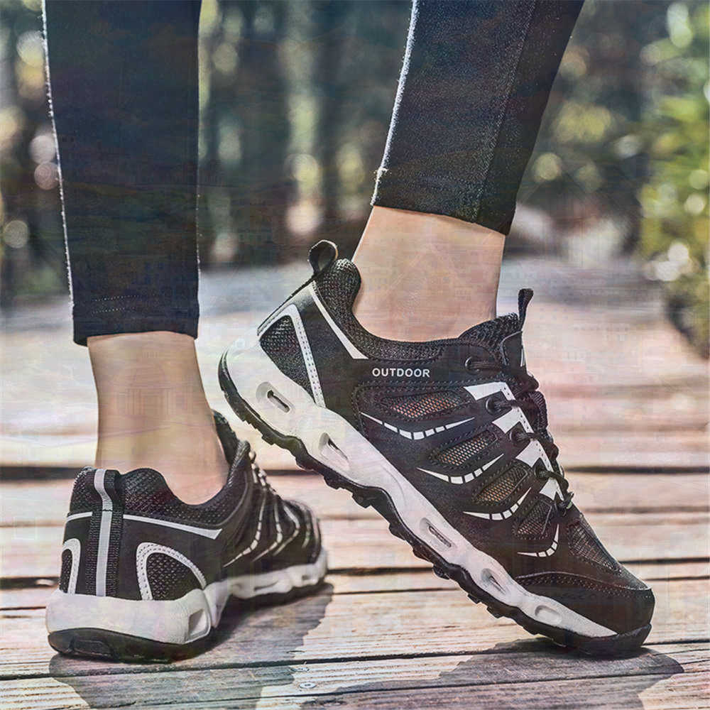 Sumer Round Tip Silver Sneaker - Vintage Fashion Canada recension och pris